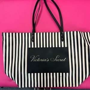 Brand new Victoria’s Secret tote